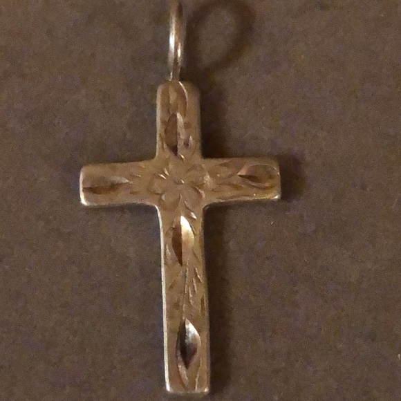 Beautiful Vintage Engraved Cross Sterling 925 - Picture 4 of 8